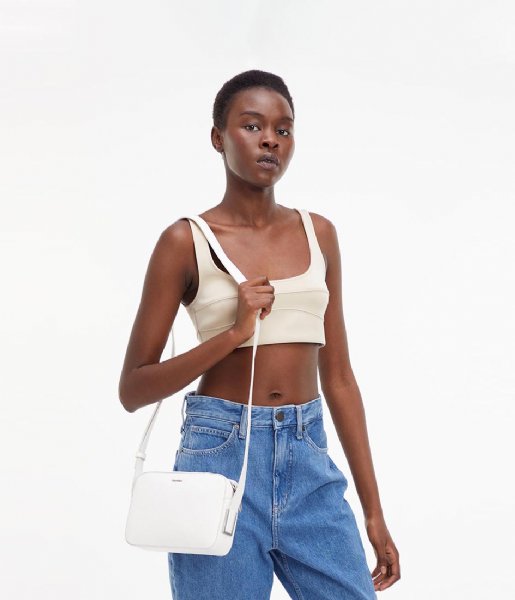 Calvin Klein  Ck Must Plus Camera Bag Bright White (YAF)