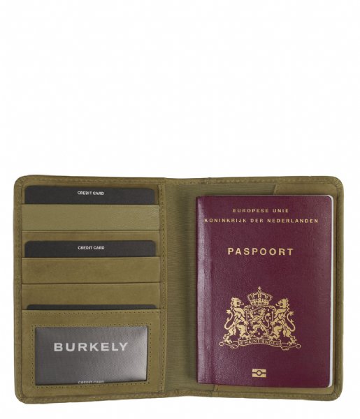 Burkely  Icon Ivy Passport Cover Aloe Groen (72)