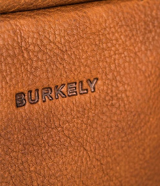 Burkely  Antique Avery Laptopsleeve 13.3 inch Cognac (24)