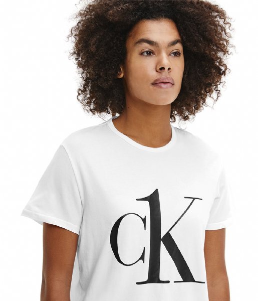 Calvin Klein  S/S Crew Neck White Black Logo (7UM)
