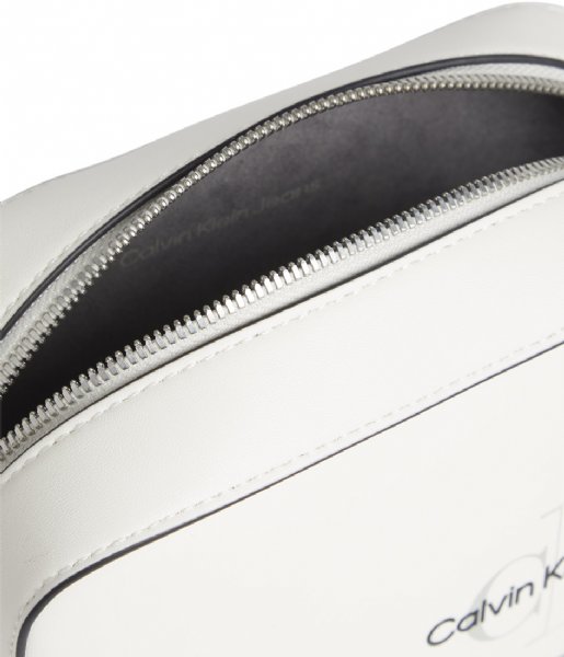 Calvin Klein  Sculpted Camera Bag Warm White (02X)