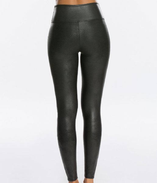 https://cdn-se.thelittlegreenbag.se/upload/artikelen/spanx/nos/2437-ready-to-wow-faux-leather-leggings/spanx-2437-ready-to-wow-faux-leather-leggings-black-model4-600.jpg