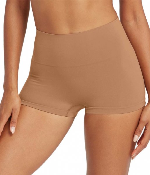Ecocare Seamless Shaping Thong - Cafe au Lait | Spanx